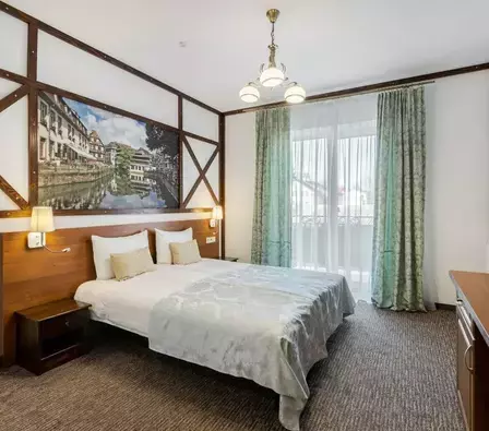 Номера отеля в Сходнице